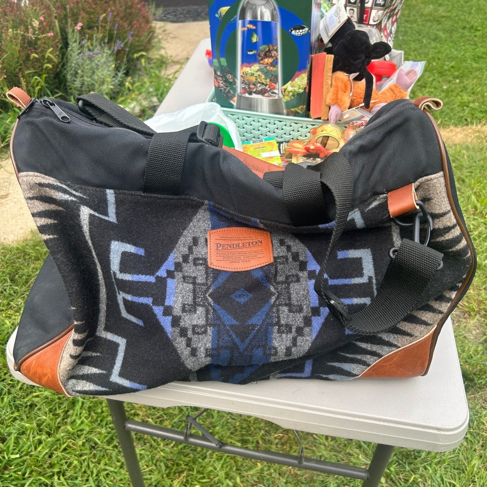 Pendleton Wool Canvas Duffel Bag Black Blue Geometric Southwestern Travel Bag